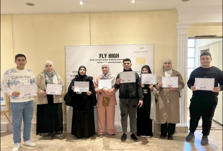تخريج دفعة جديدة من المشاركين في دورة “أساسيات التمريض التطبيقية